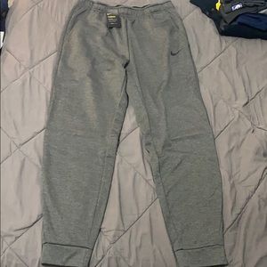 XL-Tall Grey Nike Therma sweatpants-NWT-standard